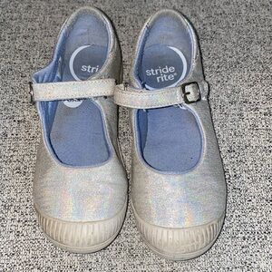 Stride Rite Irridscent Reagan Mary Jane Casual Shoe.